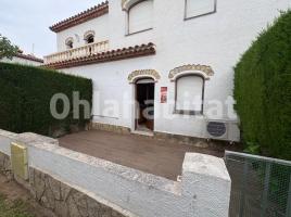 For rent Houses (villa / tower), 140 m², almost new, Calle Ripollès