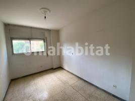 Pis, 85 m², prop de bus i tren, Bellvitge