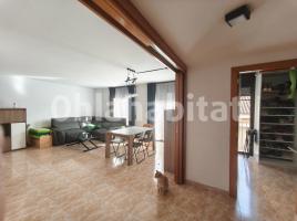 For rent flat, 120 m², near bus and train