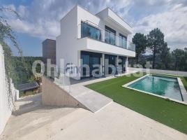 Casa (chalet / torre), 470 m², seminuevo