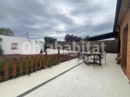 Casa (unifamiliar adossada), 168 m², prop de bus i tren, seminou