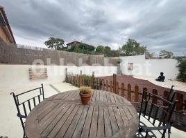 Casa (unifamiliar adossada), 168 m², prop de bus i tren, seminou