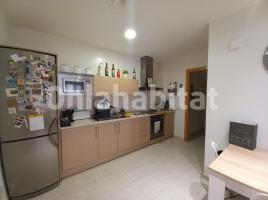 Piso, 65 m², cerca de bus y tren, seminuevo
