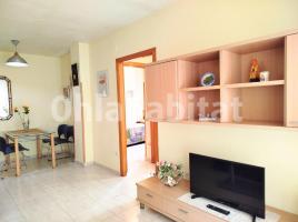 Flat, 59 m², near bus and train, almost new