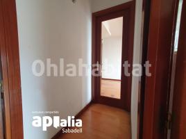Pis, 65 m², prop de bus i tren