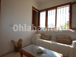 Houses (villa / tower), 142 m², Pasaje Madoz