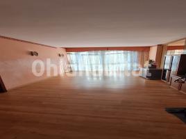 Pis, 87 m², prop de bus i tren