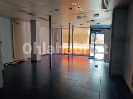 Alquiler local comercial, 99 m², cerca de bus y tren, Calle d'Antoni Mampel