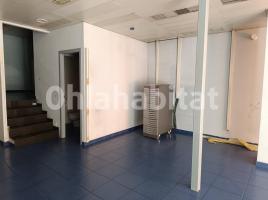 Alquiler local comercial, 99 m², cerca de bus y tren, Calle d'Antoni Mampel