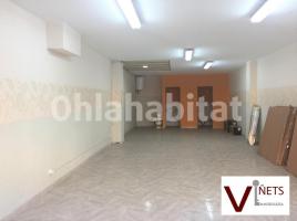Local comercial, 75 m², cerca de bus y tren, seminuevo