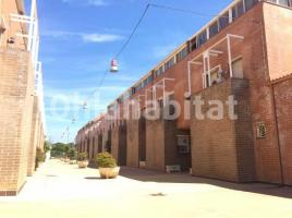 Houses (terraced house), 167 m², almost new, Calle de Carme Riera i Guilera