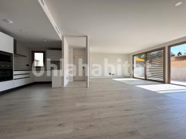 Attic, 115 m², new