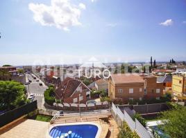 Casa (unifamiliar adosada), 265 m², Zona