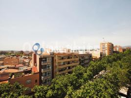 Piso, 84 m², cerca de bus y tren