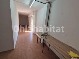 For rent business premises, 60 m², Calle de Sant Iscle