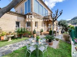 Casa (unifamiliar adossada), 244 m², Zona