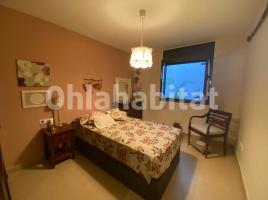 Piso, 80 m², cerca de bus y tren, seminuevo