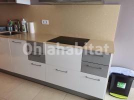 Piso, 150 m², cerca de bus y tren, Calle Bruguera
