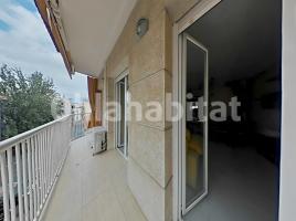 Dúplex, 145 m², cerca de bus y tren