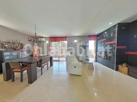 Casa (chalet / torre), 401 m², seminuevo, Avenida California