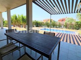 Houses (villa / tower), 310 m², almost new, Avenida Jaume I