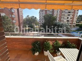 Piso, 104 m², cerca de bus y tren, Calle de Pere Vilella