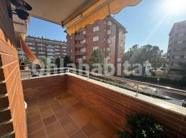 Piso, 104 m², cerca de bus y tren, Calle de Pere Vilella