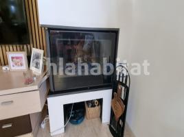 Houses (villa / tower), 137 m², almost new
