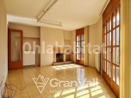 Pis, 103 m², prop de bus i tren
