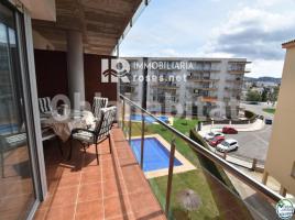 Apartamento, 65 m², seminuevo, Zona
