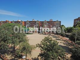 Casa (unifamiliar adossada), 226 m², prop de bus i tren