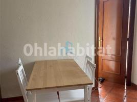 Pis, 109 m², prop de bus i tren, Calle de Miró