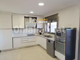Houses (terraced house), 300 m², almost new, Zona