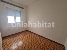 Piso, 42 m², cerca de bus y tren