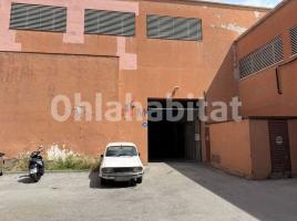 Louer , 500 m², Zona