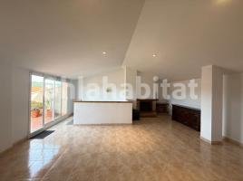Dúplex, 146 m², prop de bus i tren, Calle de Lluís Puigjaner