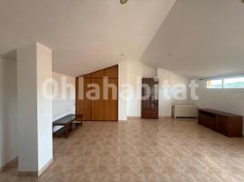 Dúplex, 146 m², prop de bus i tren, Calle de Lluís Puigjaner