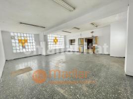 Local comercial, 240 m², cerca bus y metro, Calle de Huelva