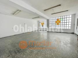 Local comercial, 240 m², cerca bus y metro, Calle de Huelva