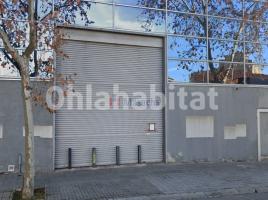 Louer , 608 m², Zona