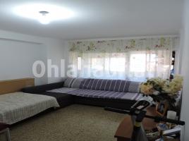 Flat, 69 m², near bus and train