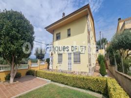 Casa (xalet / torre), 327 m²