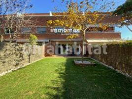 Houses (terraced house), 200 m², Zona