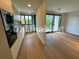 For rent flat, 95 m², almost new, Zona