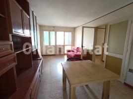 Pis, 80 m², près de bus et de train, Calle de Lloselles