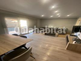 Louer pis, 100 m², près de bus et de train, Calle de la Trinitat