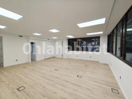 Office, 70 m², near bus and train, Calle de Plató, 6