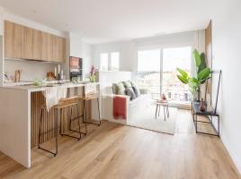Flat, 90 m², near bus and train