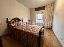 For rent flat, 93 m², Calle do Pintor Lino Villafinez