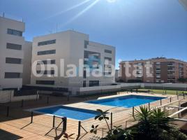 Pis, 88 m², prop de bus i tren, Calle de Josep Vicenç Foix